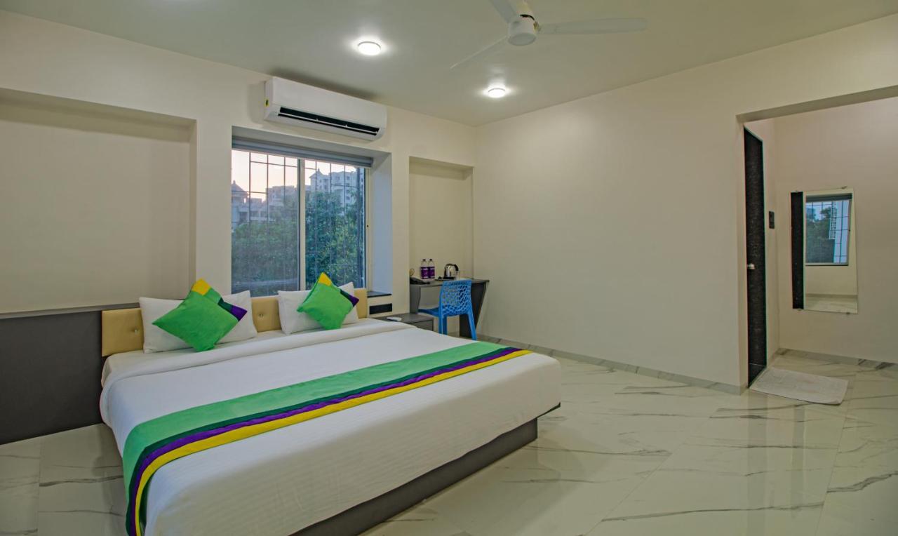 Treebo Atithi Comforts Inn Pune Exterior photo